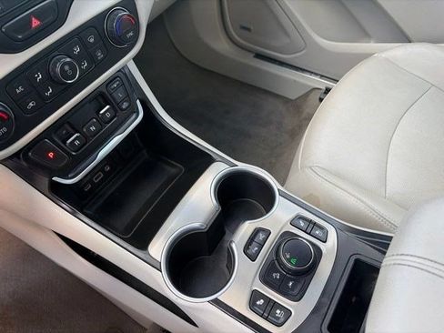 Used 2020 GMC Terrain Denali w/ Denali Premium Package FWD image 28