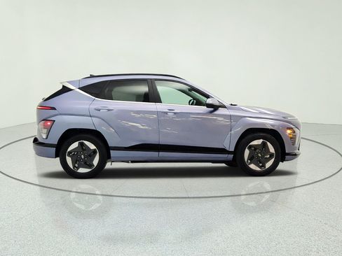 Used 2024 Hyundai Kona Limited FWD image 4