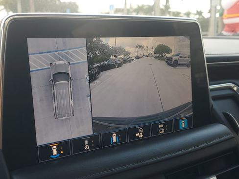 Used 2021 Chevrolet Tahoe LT w/ LT Signature Package image 33