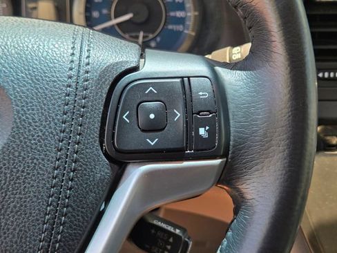 Used 2017 Toyota Sienna XLE Premium AWD/4WD image 30