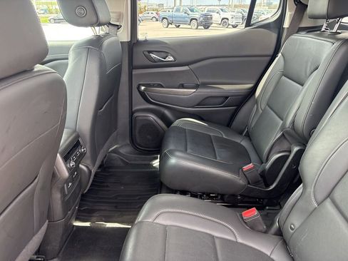 Certified 2023 GMC Acadia SLT w/ Elevation Edition AWD/4WD image 17