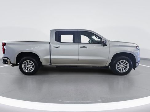 Used 2021 Chevrolet Silverado 1500 LT image 2