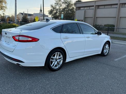 Used 2014 Ford Fusion SE w/ Equipment Group 202A image 6