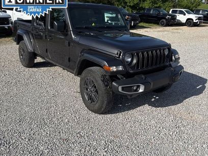 Used 2024 Jeep Gladiator Sport