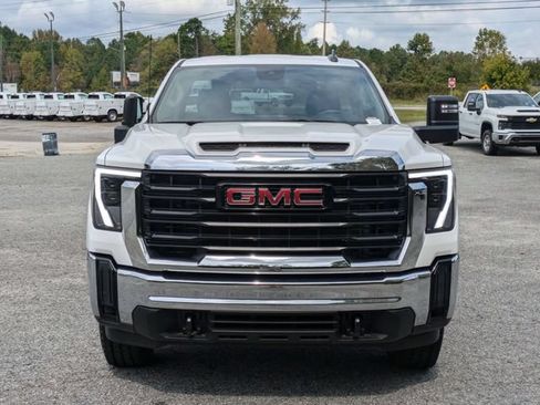 New 2024 GMC Sierra 2500 Pro w/ Convenience Package RWD image 2
