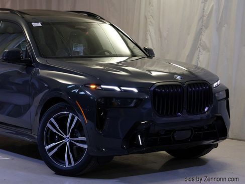 Used 2026 BMW X7 xDrive40i AWD/4WD image 2