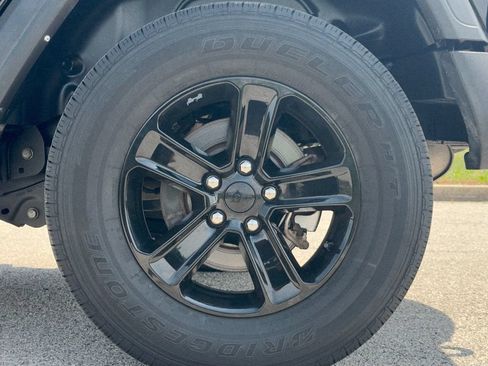 Used 2022 Jeep Wrangler Unlimited Sport AWD/4WD image 38