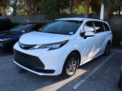 Used 2022 Toyota Sienna LE