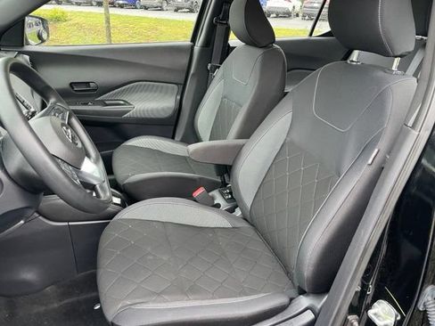 Used 2019 Nissan Kicks S w/ Exterior Package FWD image 6