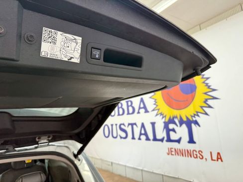 Used 2024 Toyota Sienna XLE image 24