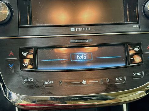 Used 2014 Toyota Avalon Limited w/ Technology Package FWD image 14