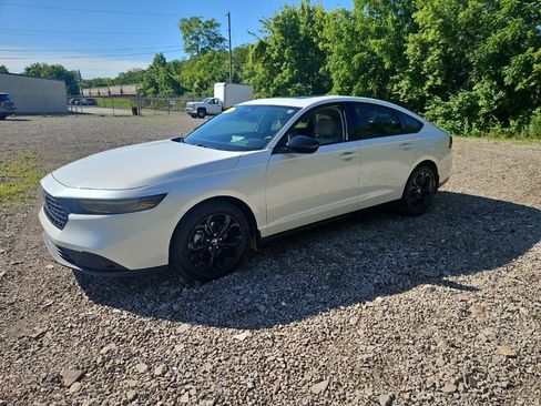 Used 2025 Honda Accord SE image 8