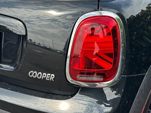 Used 2024 MINI Cooper 2-Door Hardtop FWD image 6