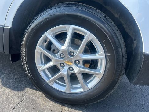 Used 2024 Chevrolet Equinox LT AWD/4WD image 34
