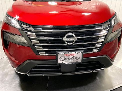 Used 2025 Nissan Rogue SV AWD/4WD image 30