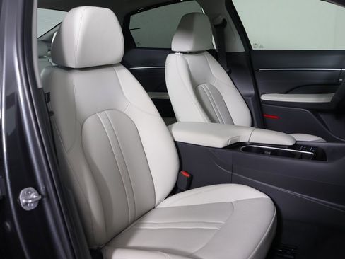 Used 2025 Hyundai Sonata Limited image 33