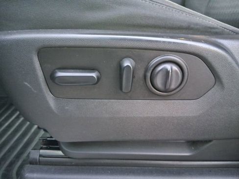 Used 2021 Chevrolet Silverado 1500 LT image 14