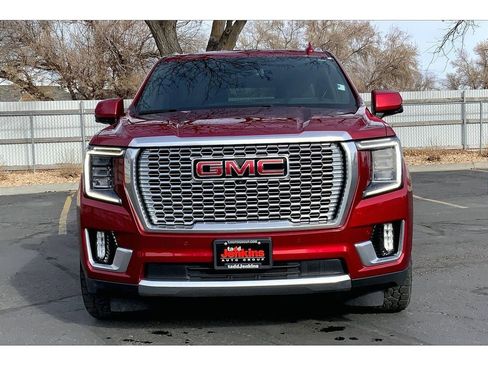 Used 2023 GMC Yukon XL Denali w/ Max Trailering Package image 3