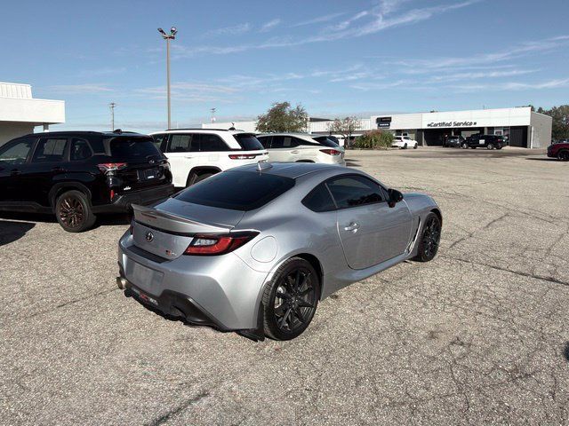Used 2023 Toyota GR86 Premium w/ ALL Weather Mat Package (TMS) RWD image 4
