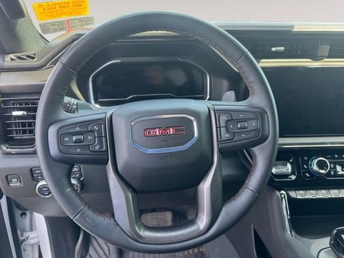 Used 2024 GMC Sierra 1500 AT4 w/ Technology Package AWD/4WD image 12
