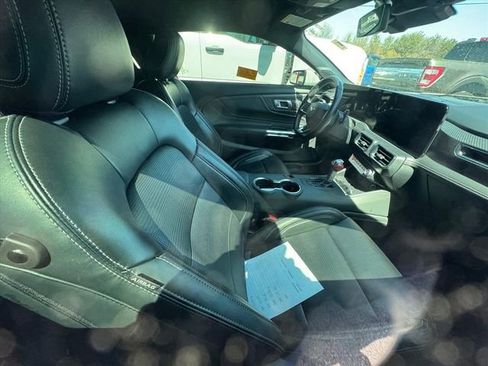 Used 2024 Ford Mustang GT Premium image 4