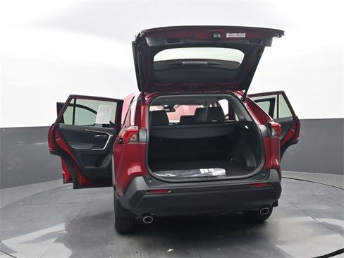Used 2025 Toyota RAV4 XLE w/ Convenience Package image 35