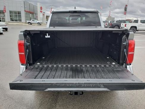 New 2025 Toyota Tacoma TRD Sport image 7