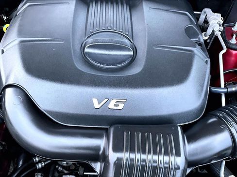 Used 2015 Jeep Grand Cherokee Limited w/ Luxury Group II image 32