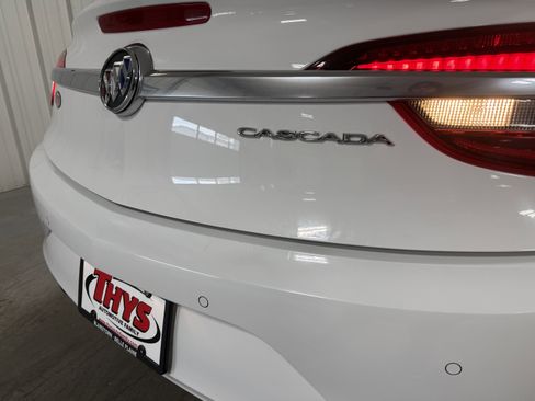 Used 2019 Buick Cascada Premium image 8