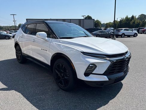 Used 2023 Chevrolet Blazer RS w/ Driver Confidence II Package FWD image 11