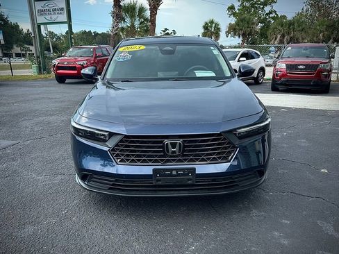 Used 2023 Honda Accord EX image 3