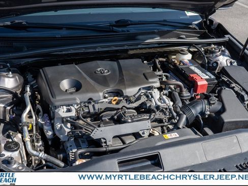 Used 2020 Toyota Camry XSE image 31