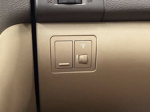 Used 2010 Hyundai Elantra GLS FWD image 26