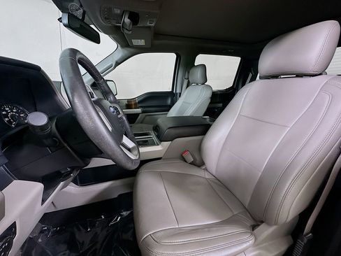 Used 2017 Ford F150 Lariat image 14