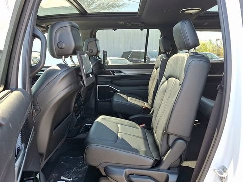 New 2026 Jeep Grand Wagoneer Limited AWD/4WD image 6