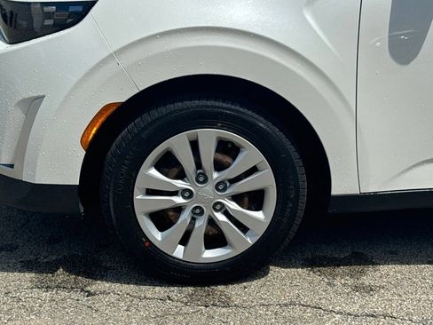Used 2023 Kia Soul LX FWD image 14