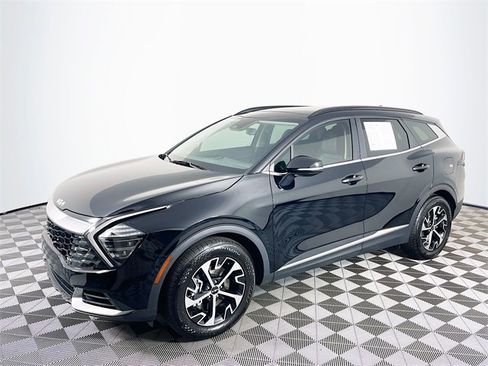 Used 2025 Kia Sportage EX w/ Premium Package image 4