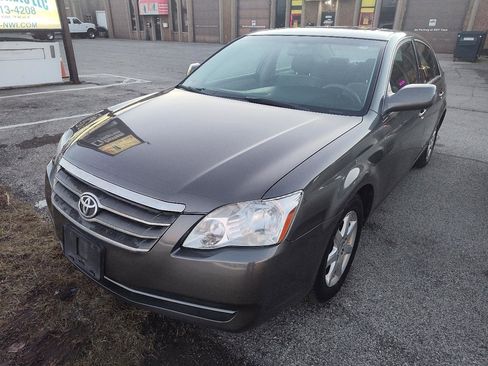 Used 2006 Toyota Avalon XL image 3