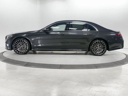 Used 2022 Mercedes-Benz S 580 S 580 w/ AMG Line Package image 4
