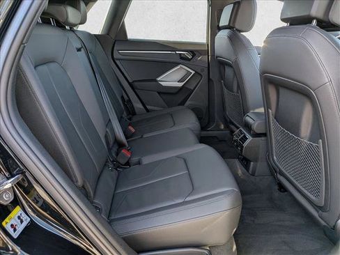 Certified 2025 Audi Q3 2.0T Premium Plus w/ Premium Plus Package image 22