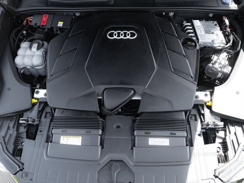 Certified 2023 Audi Q8 Prestige w/ Prestige Package AWD/4WD image 36