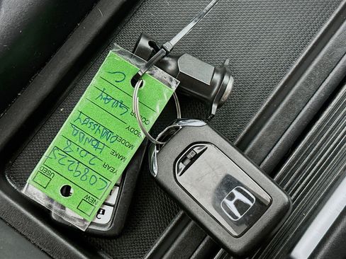 Used 2018 Honda Odyssey EX image 24