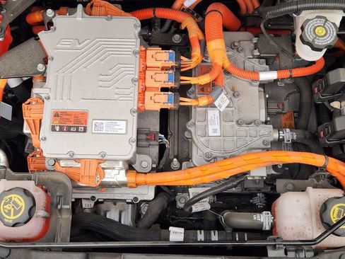 Certified 2022 Chevrolet Bolt EUV Premier FWD image 30