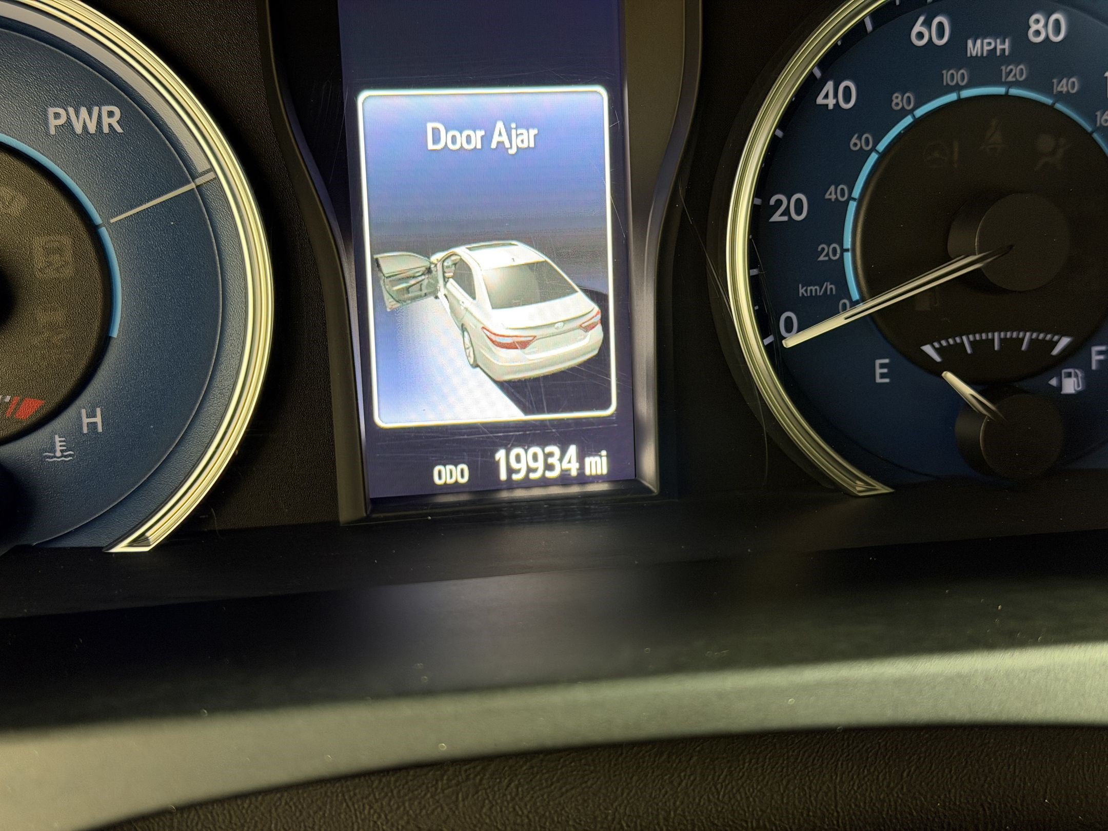 Used 2015 Toyota Camry XLE w/ Moonroof Package FWD image 21