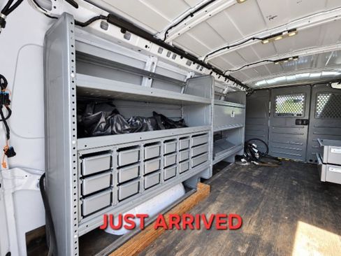 Used 2022 Chevrolet Express 3500 Extended w/ Driver Convenience Package RWD image 11