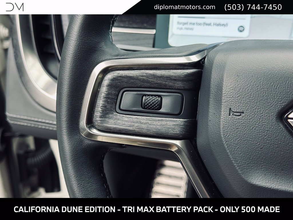 Used 2025 Rivian R1S Adventure Tri AWD/4WD image 31