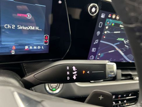 New 2026 Chevrolet Equinox LT image 18