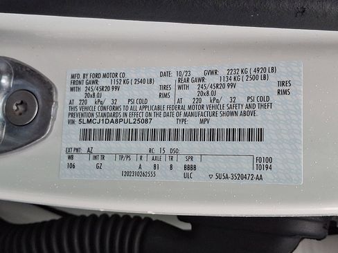Used 2023 Lincoln Corsair AWD w/ Equipment Group 101A image 27
