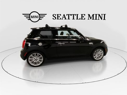 Used 2017 MINI Cooper S image 12