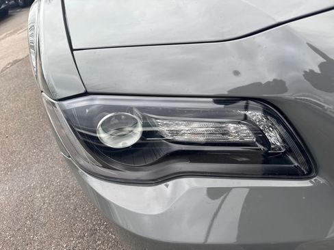 Used 2019 Chrysler 300 S image 36